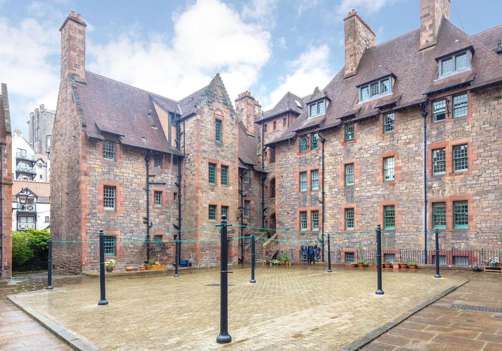 The Well Court Residence Edinburg Exteriör bild